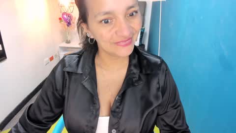 Snapshot of marylinmilf chatting on December 2024 07:52:02 PM Marylin online show from December 2024 07:52:02 PM