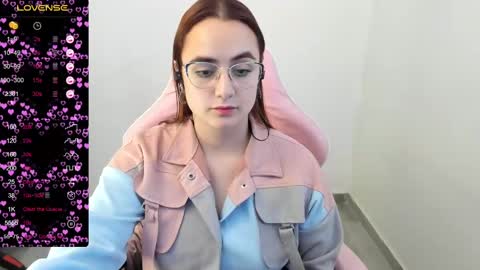 Snapshot of maryluna95 chatting on February 2025 10:58:01 PM Dulce Maria online show from February 2025 10:58:01 PM