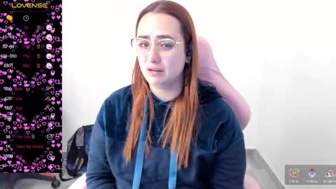 Snapshot of maryluna95 chatting on February 2025 02:58:02 AM Dulce Maria online show from February 2025 02:58:02 AM