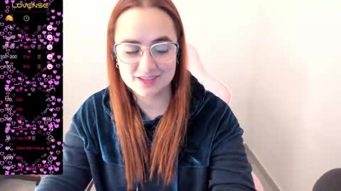 Snapshot of maryluna95 chatting on February 2025 04:14:02 AM Dulce Maria online show from February 2025 04:14:02 AM