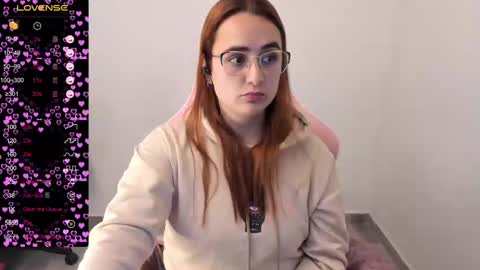 Snapshot of maryluna95 chatting on March 2025 12:39:02 AM Dulce Maria online show from March 2025 12:39:02 AM