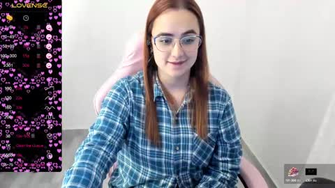 Snapshot of maryluna95 chatting on March 2025 02:03:01 AM Dulce Maria online show from March 2025 02:03:01 AM