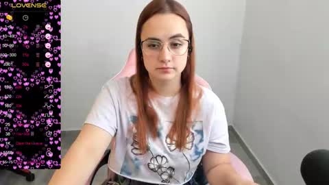 Snapshot of maryluna95 chatting on March 2025 06:56:02 PM Dulce Maria online show from March 2025 06:56:02 PM
