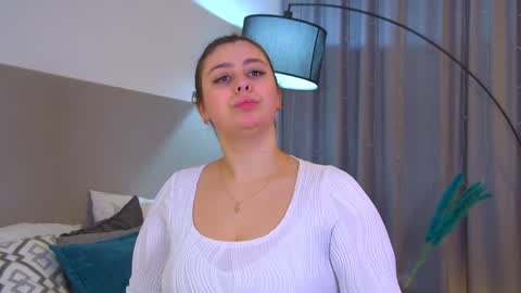 MaryMurrays online show from November 2025 06:35:01 PM