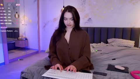 Marina online show from February 2025 08:58:02 PM