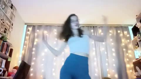 Kelly online show from March 2026 08:09:01 AM