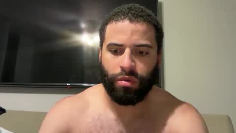Snapshot of mascbeef95 chatting on June 2026 12:04:02 AM mascbeef95 online show from June 2026 12:04:02 AM