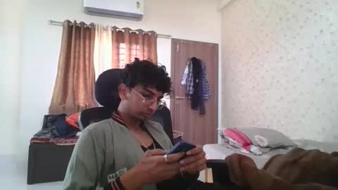 Mask Boy online show from November 2025 03:50:01 AM