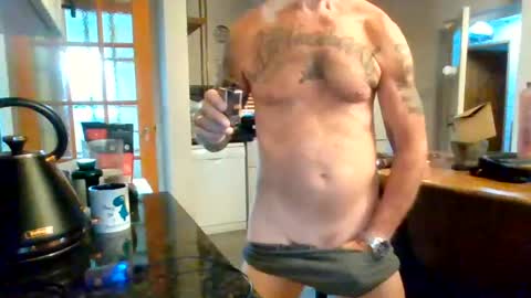 Masked Masturbation Couple online show from June 2026 04:44:02 AM
