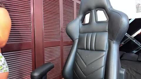 Scarlet  online show from April 2026 05:18:01 PM