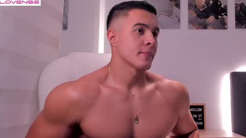 Snapshot of mason_bennet chatting on March 2025 09:35:02 AM Mason Bennet online show from March 2025 09:35:02 AM