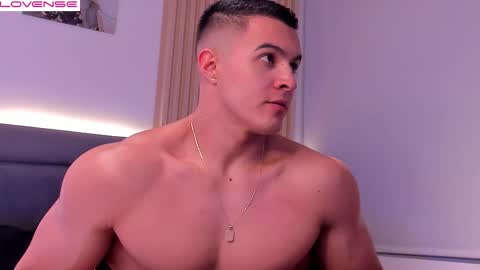 Snapshot of mason_bennet chatting on November 2025 11:07:02 PM Mason Bennet online show from November 2025 11:07:02 PM