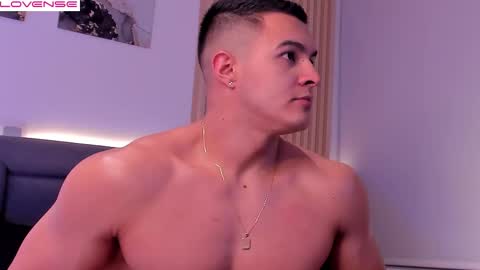 Snapshot of mason_bennet chatting on November 2025 10:24:01 PM Mason Bennet online show from November 2025 10:24:01 PM