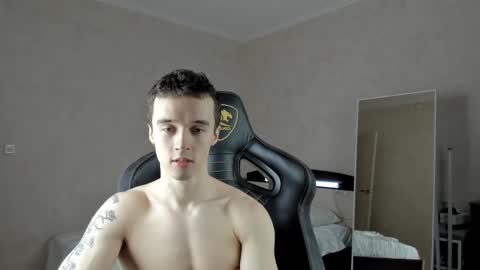 Snapshot of mason_warhol chatting on February 2025 05:43:02 PM Mason online show from February 2025 05:43:02 PM