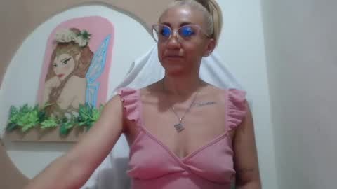 Snapshot of massielferretis chatting on May 2026 11:50:01 PM massiel ferreti online show from May 2026 11:50:01 PM