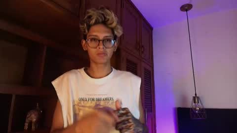 Snapshot of massimo_alessandro chatting on September 2025 04:12:02 PM   online show from September 2025 04:12:02 PM