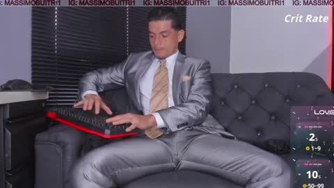 I am Massimo online show from November 2025 01:00:02 PM