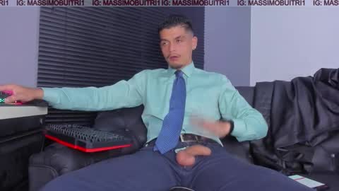 I am Massimo online show from March 2026 11:32:01 PM