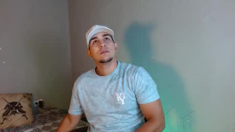 massimo_vidal online show from November 2025 04:01:01 AM