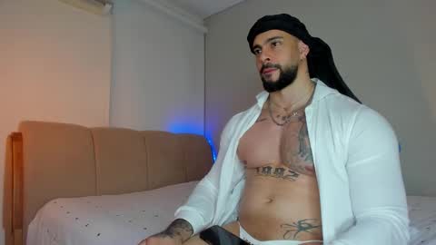 massimo online show from November 2025 03:49:01 AM