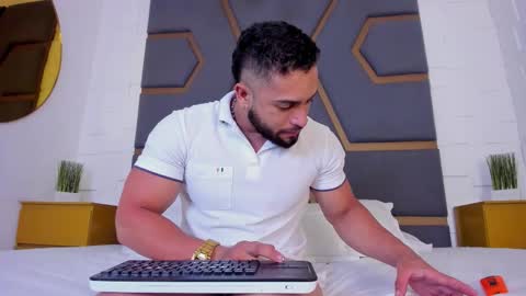 Massimo online show from September 2025 03:11:02 AM