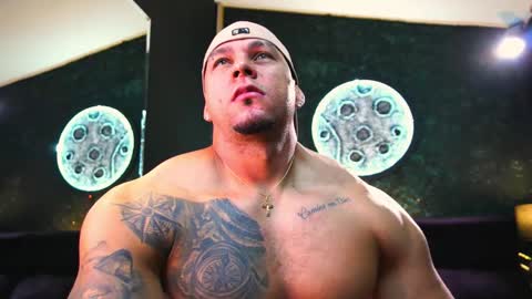 massimowalton2 online show from November 2025 02:06:01 AM