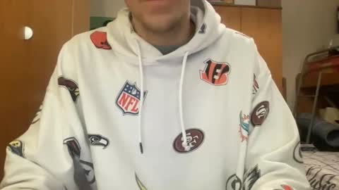 Snapshot of massiverob99 chatting on February 2026 01:40:01 PM massiverob99 online show from February 2026 01:40:01 PM