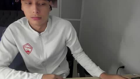 Snapshot of master_billy1 chatting on June 2026 05:50:02 PM master_billy1 online show from June 2026 05:50:02 PM
