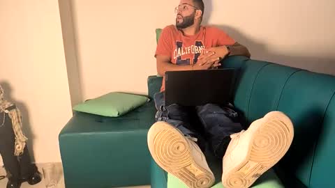 Alex online show from October 2025 07:36:02 PM