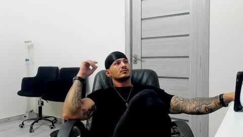 Snapshot of masterchris12 chatting on December 2024 09:01:01 PM masterchris12 online show from December 2024 09:01:01 PM