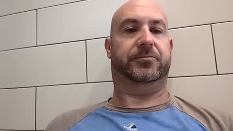 Snapshot of masterclass69er chatting on September 2025 09:42:02 AM Bob online show from September 2025 09:42:02 AM