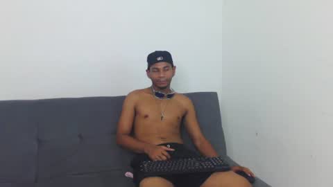 Snapshot of masters_latins chatting on July 2026 08:52:02 PM masters_latins online show from July 2026 08:52:02 PM