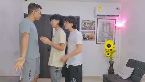 Snapshot of masters_sexx chatting on June 2026 11:10:01 AM Team Cris Darwin- Fernando- Stiven- David online show from June 2026 11:10:01 AM