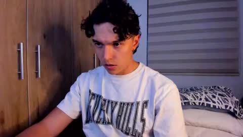 mastrangelo_x online show from November 2025 04:35:01 AM