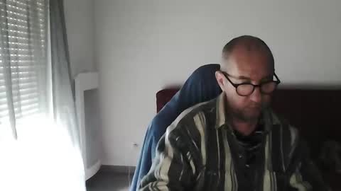 mat11efou online show from October 2025 10:05:01 AM