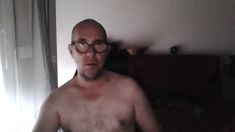 Snapshot of mat11efou chatting on May 2026 09:26:02 AM mat11efou online show from May 2026 09:26:02 AM