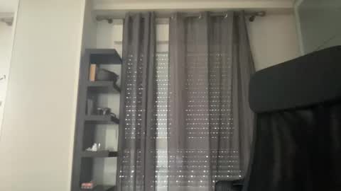 Aaron online show from November 2025 02:40:02 PM