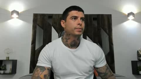 mateo_dilucajs1 online show from November 2025 10:26:02 AM