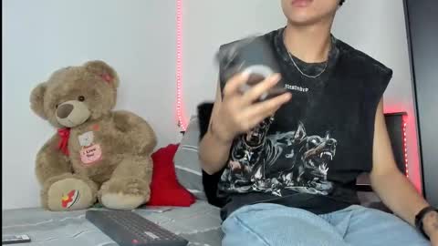 mateo_escobar online show from November 2025 07:08:02 AM