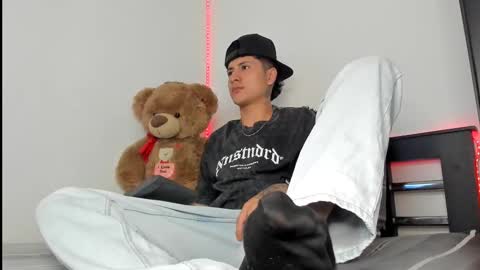 mateo_escobar online show from November 2025 09:35:01 PM