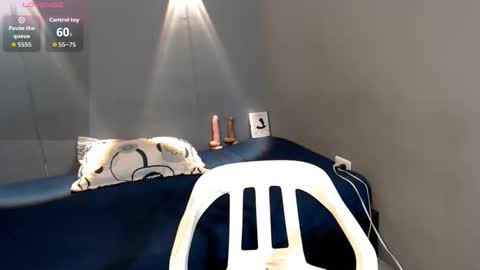 Snapshot of mateo_nick chatting on April 2026 05:48:02 PM Mateo and Noah online show from April 2026 05:48:02 PM