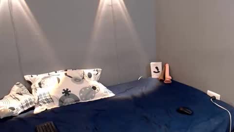 Snapshot of mateo_nick chatting on April 2026 06:01:02 PM Mateo and Noah online show from April 2026 06:01:02 PM