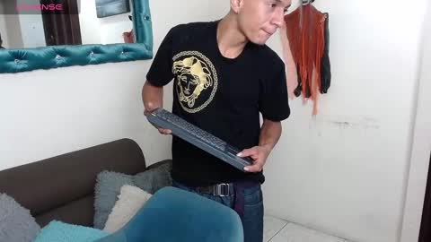 Snapshot of mateocruz_ chatting on October 2025 12:05:01 PM Mateo online show from October 2025 12:05:01 PM