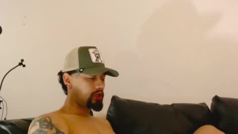 STRURIBE ON INSTAGRAM online show from January 2025 05:31:01 PM