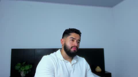 Mathew Flintt  online show from October 2025 09:02:01 PM