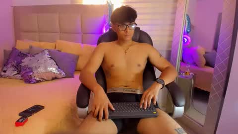 Snapshot of mathias_oberlin chatting on April 2026 08:42:02 PM MATHIAS online show from April 2026 08:42:02 PM