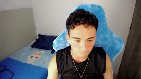 Snapshot of mathiass_twinkk_ chatting on March 2026 12:43:02 AM MATHIAS online show from March 2026 12:43:02 AM