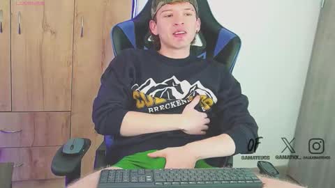 Snapshot of mathwx_ chatting on December 2025 03:09:02 PM Alejandro Alex online show from December 2025 03:09:02 PM