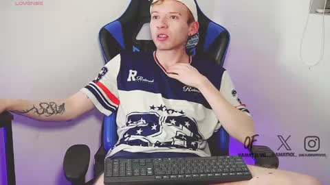 Snapshot of mathwx_ chatting on April 2026 12:55:02 AM Alejandro Alex online show from April 2026 12:55:02 AM