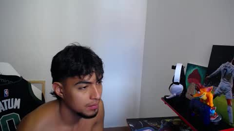 Snapshot of matias_bianco01 chatting on November 2025 04:50:01 PM matias online show from November 2025 04:50:01 PM